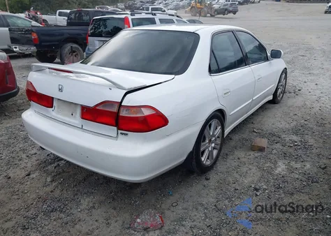 2000 Honda Accord 3.0 Ex from USA, damaged, VIN 1HGCG1654YA049078